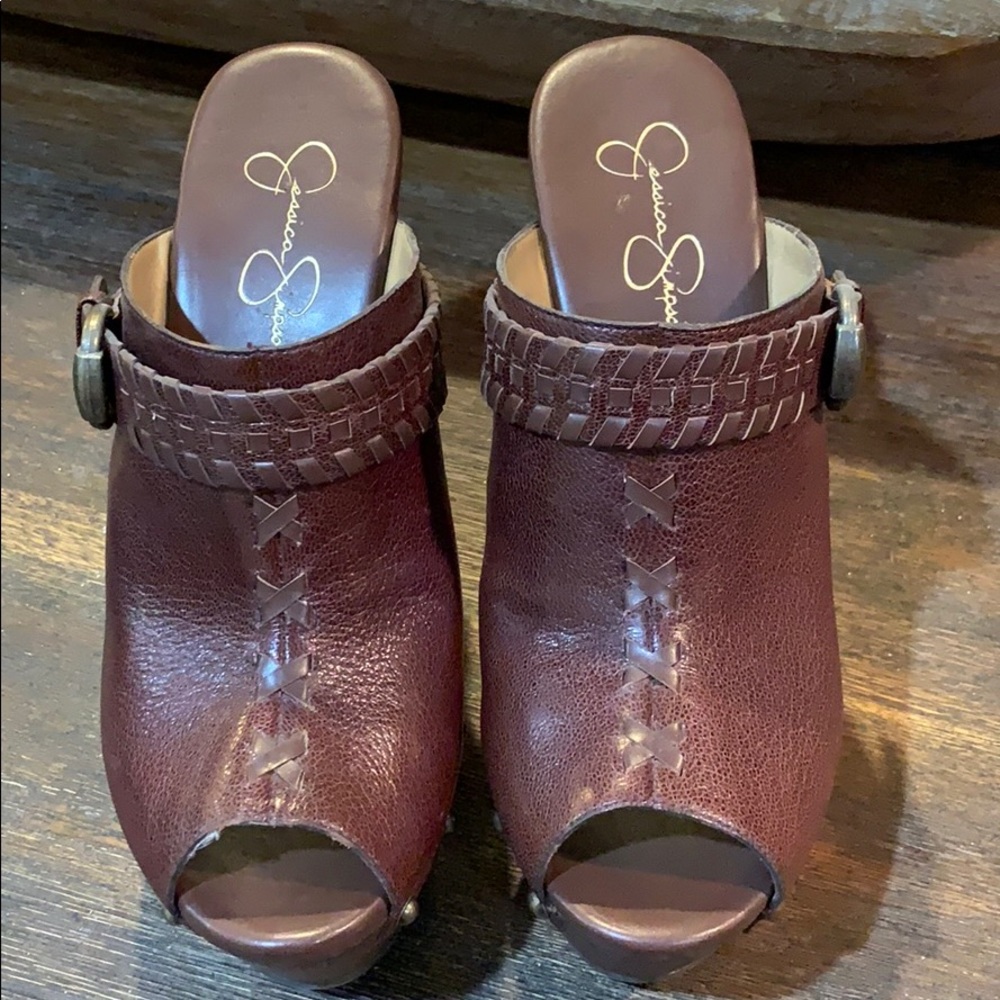 Jessica Simpson Wooden Platform